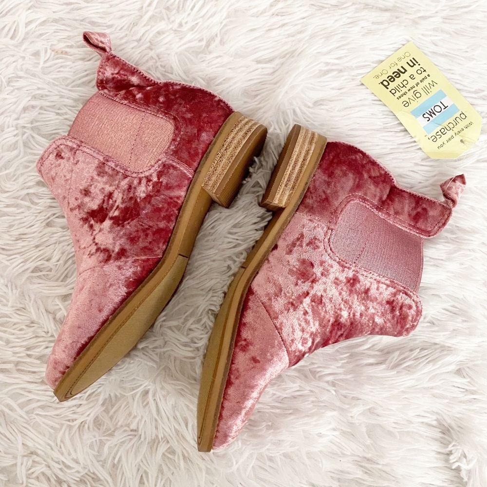NWT Tom's Ella Faded Rose Velvet Boots - Picture 3 of 9